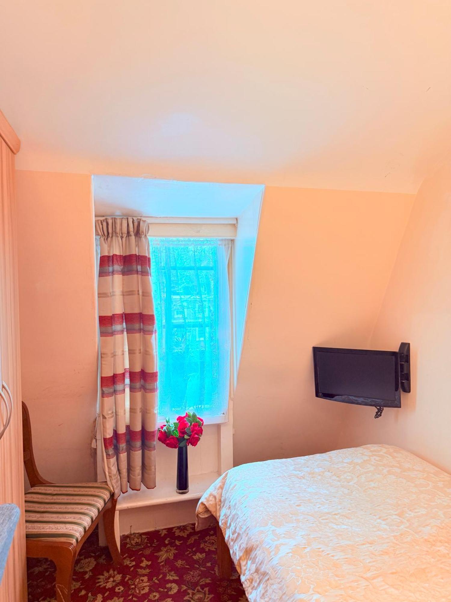 Albro House Hotel